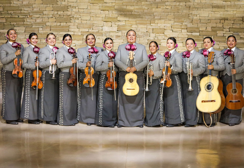 Mariachi Nuevo Mujer 2000
